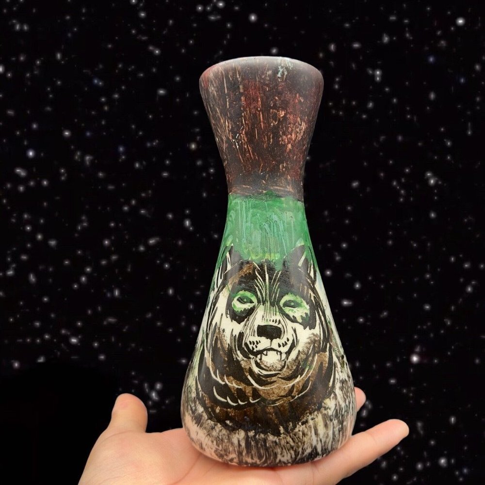 Sascha Brastoff MCM Alaska Series Wolf Vase Multicolor Hand Painted Ceramic 7.5”